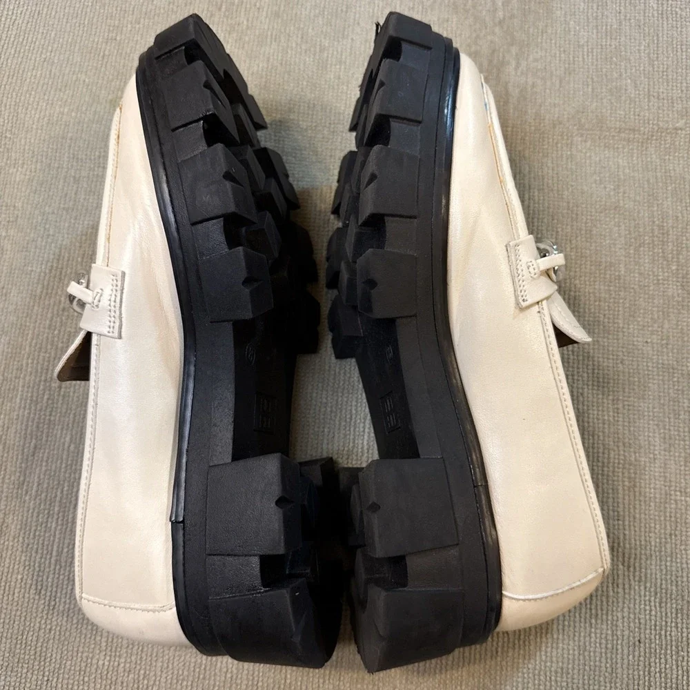 Women's Platform Cream Lug Loafers With Silver Chain Accent No Boundaries  Sz 8‎